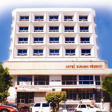 Hotel Surabhi Regency Ānand Exteriör bild